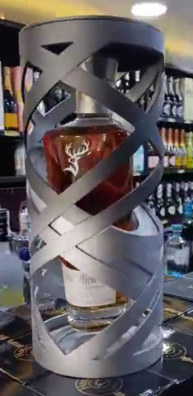 Glenfiddich 30yrs. (whisky) image