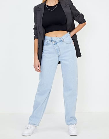 LIGHT BLUE ASYMMETRIC DENIM JEANS