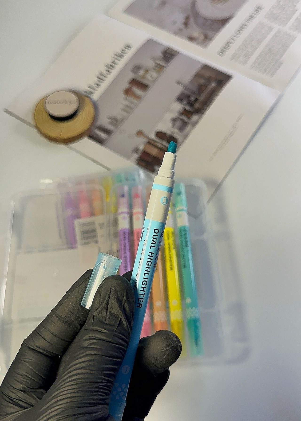 GENERIC HIGHLIGHTER PEN image