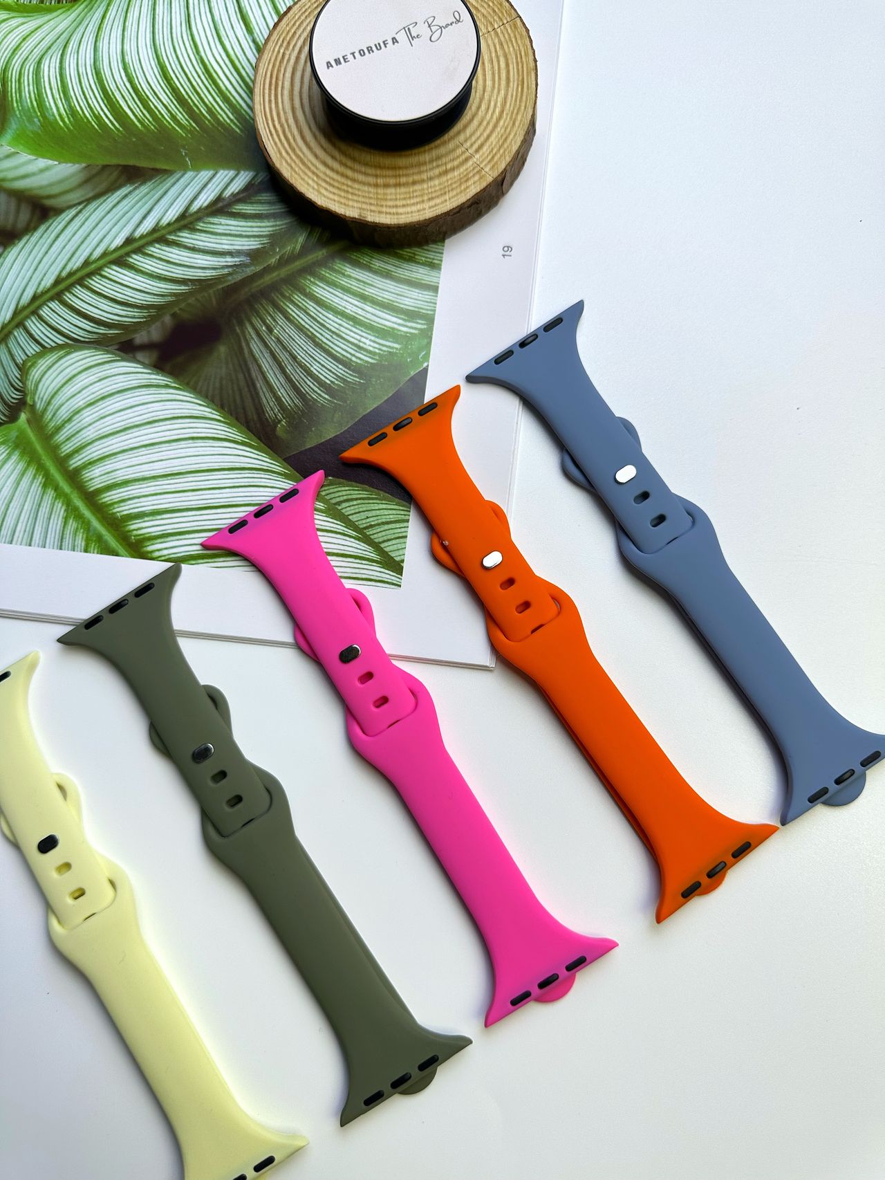 SILICONE APPLE STRAP image