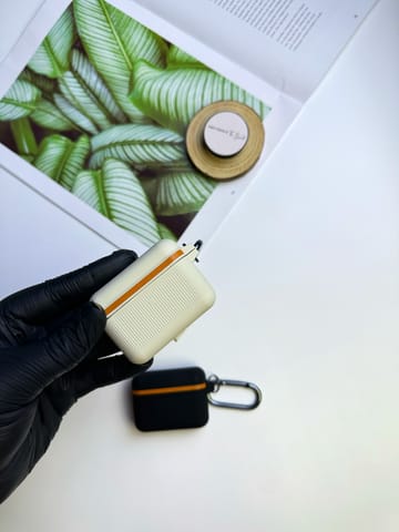 BEIGE SILICONE AIRPODS CASE