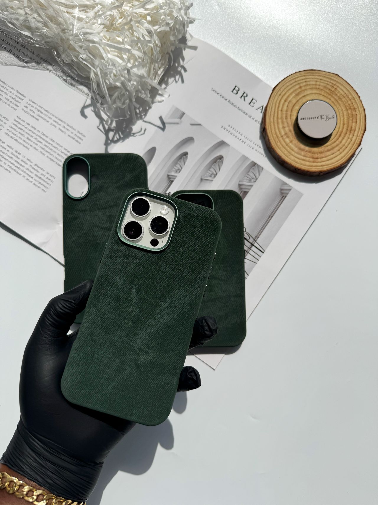 DARK GREEN FLANNELETTE-LINED MAGSAFE PHONE CASE image