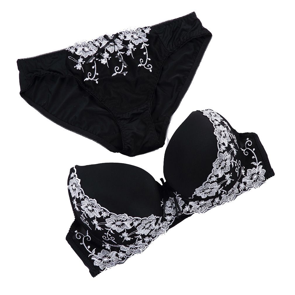Hot Half Lace Set (Bra and Pant) second image