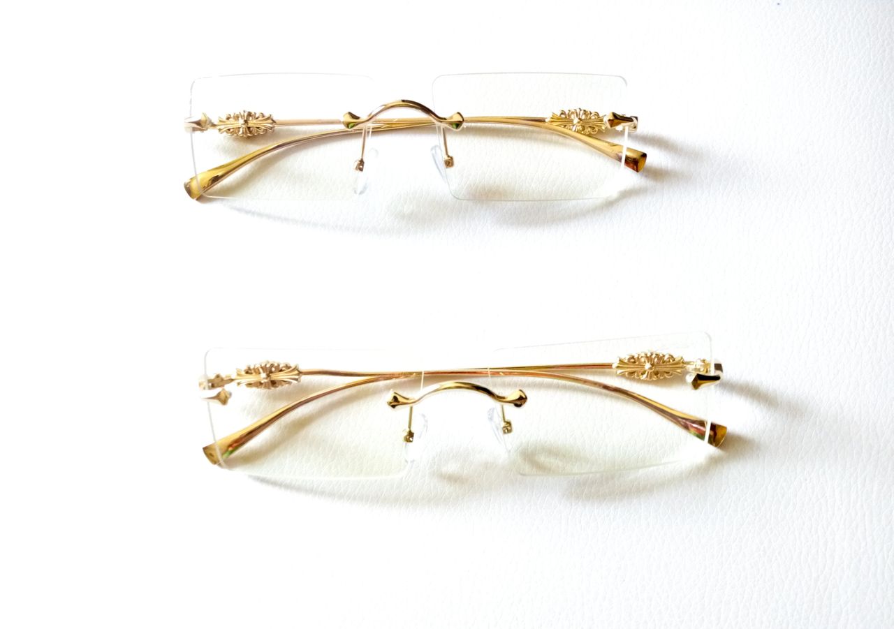 Fashionable Men Rimless Eyeglasses image