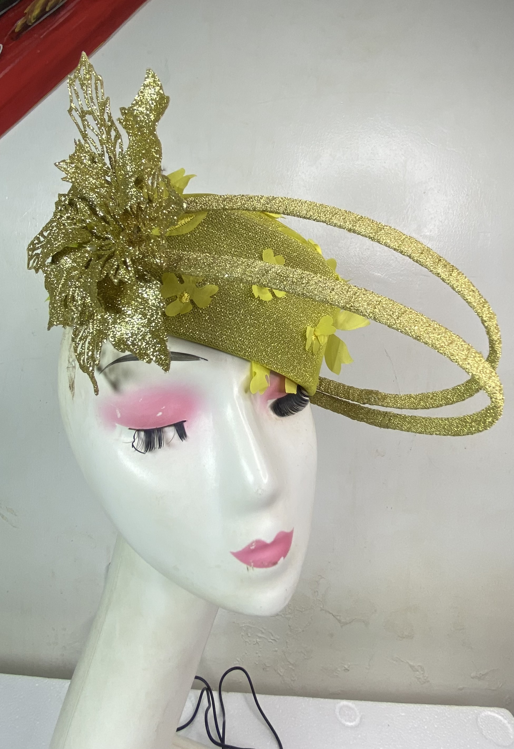 Radiant Halo Fascinator image