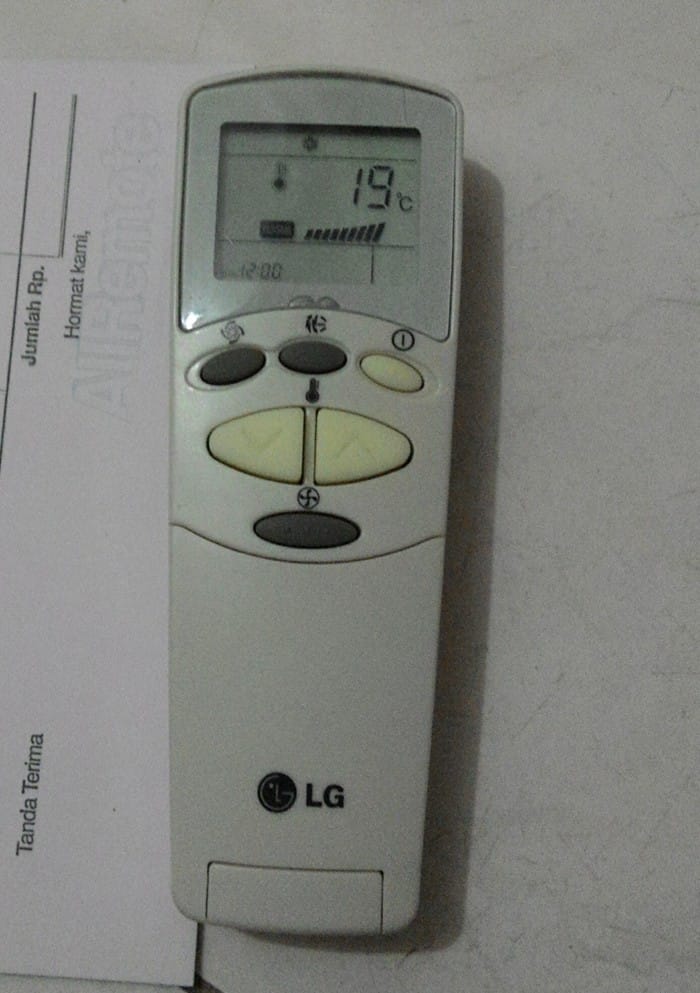 LG SPLIT A/C SMART REMOTE CONTROL image