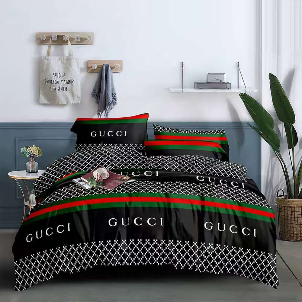 Luxury Designer-Inspired Duvet Set – (4×6ft / 6×7ft) image