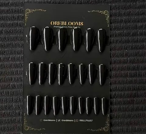 NOA10 Almond Plain Black