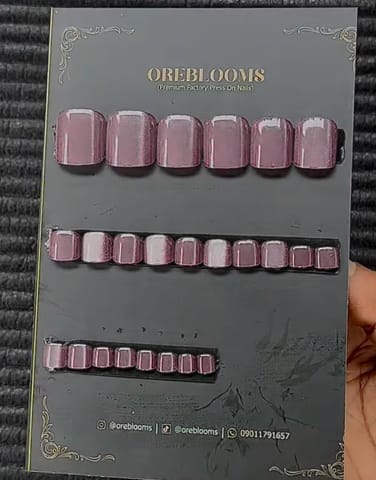 TN35 Light Purple Cat Eye Toe Nails