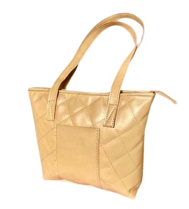 LARGE AMANDA QUILTED HANDBAG image