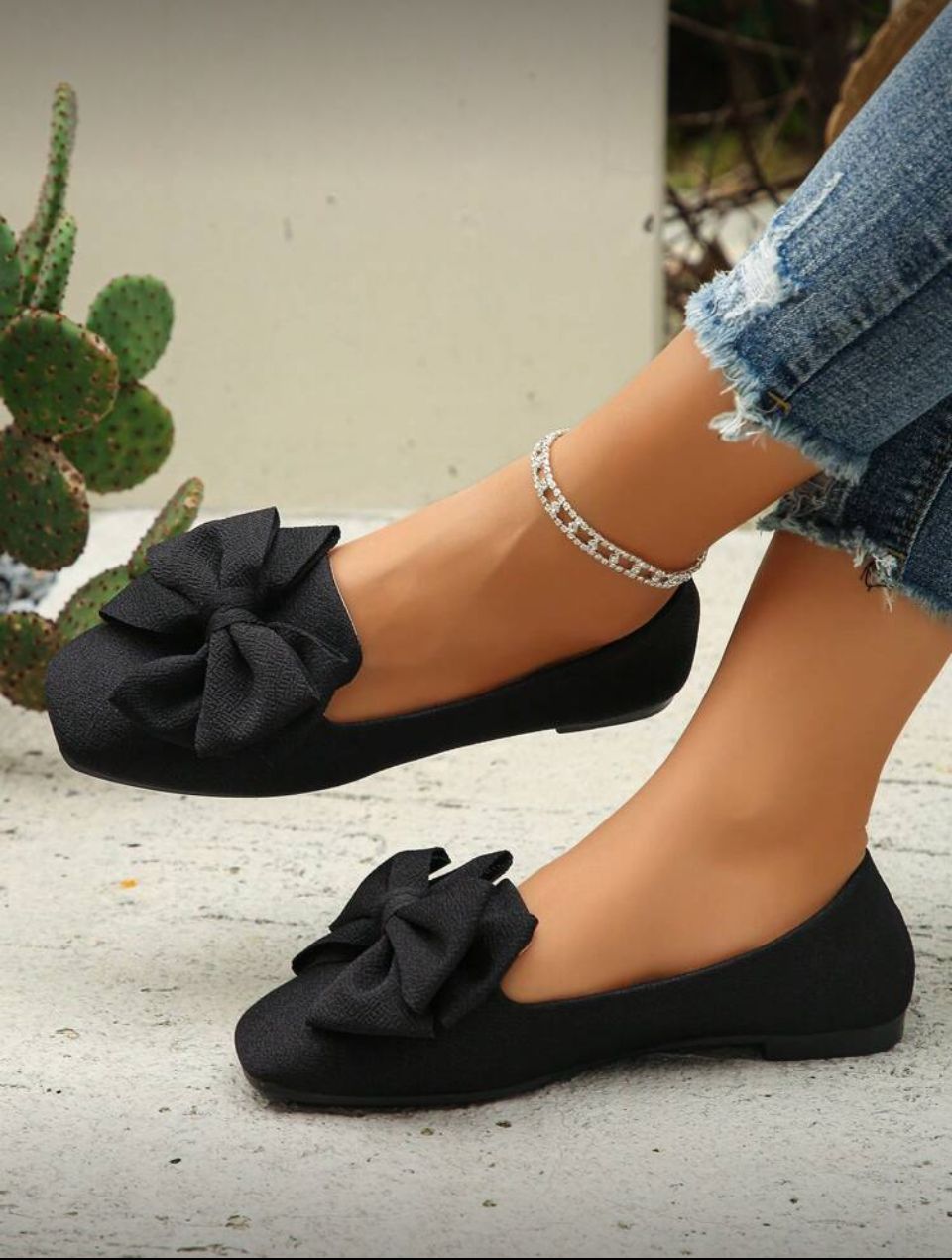 LARGE BOW FLAT LOAFERS SHOES second image