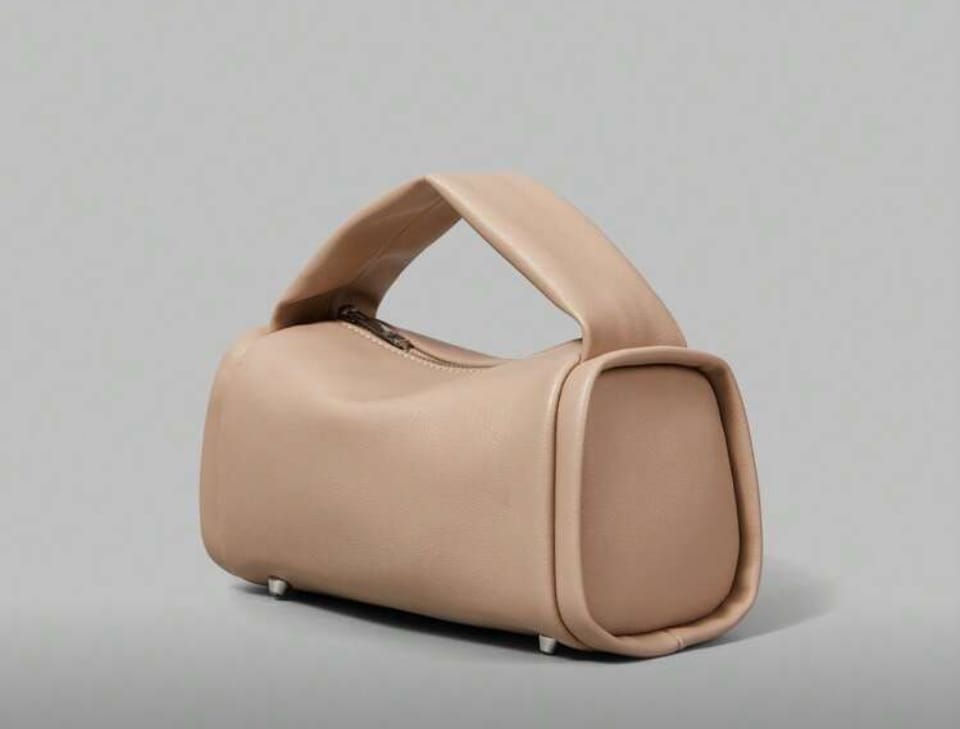 DEBI MID HANDHELD BAG image