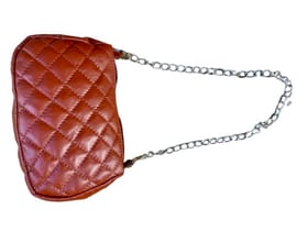 DEBI MID DIAMOND PATTERN BAG second image