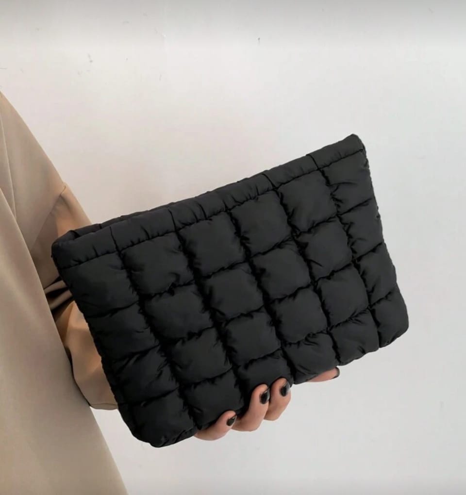 CHIOMA MAKE UP BAG second image