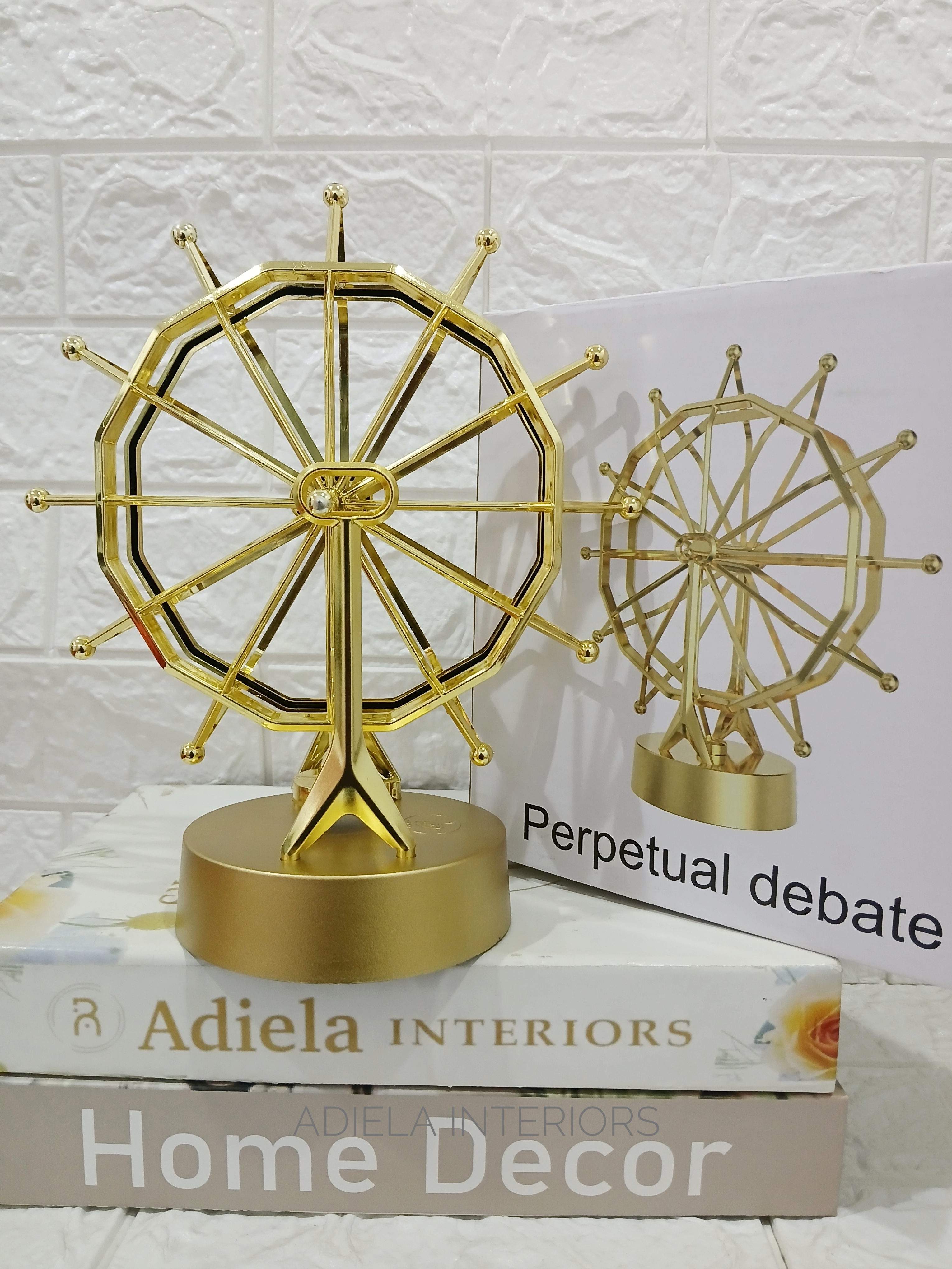 Plastic Ferris Wheel Image