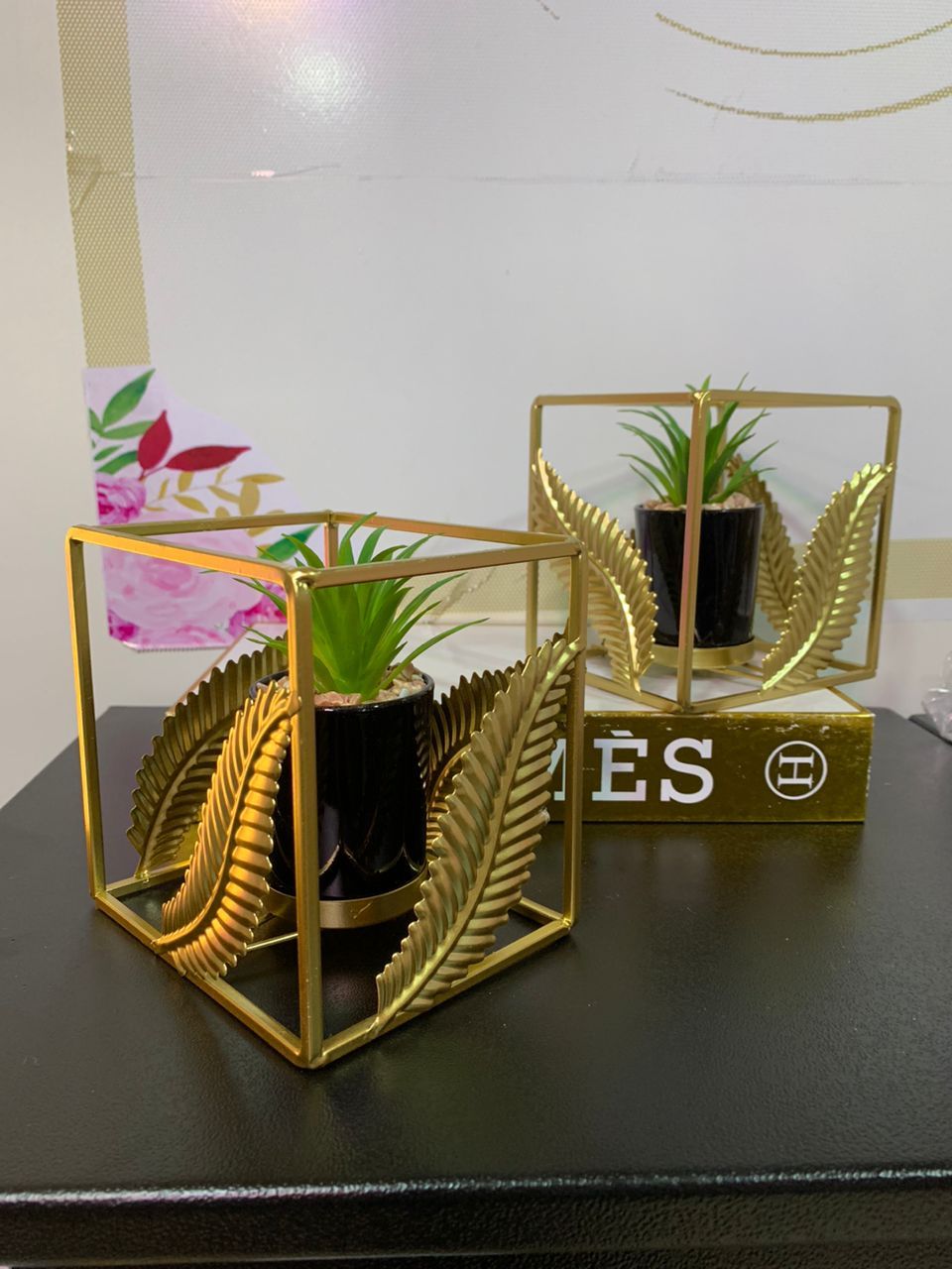 Nordic Cuboid Flower Decor Image