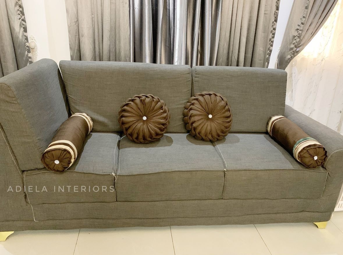Brown Throw Pillows Image