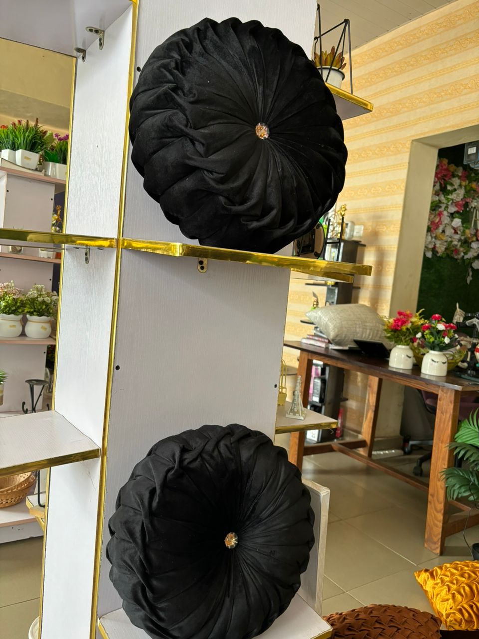 Throw Pillow Image