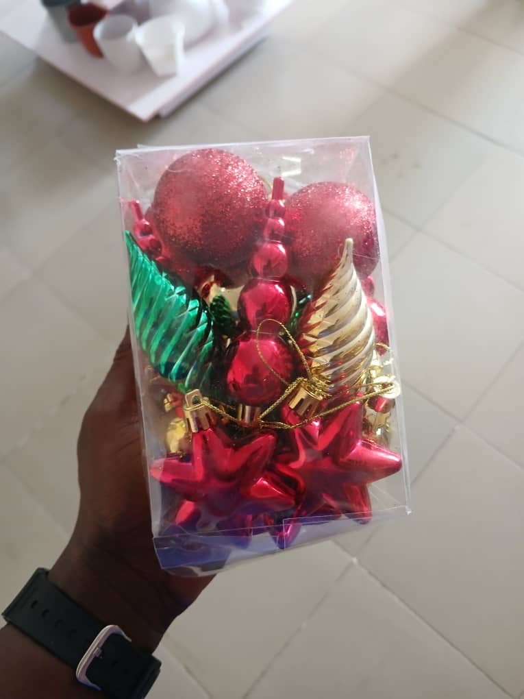 Mixed Tree Ornaments Image