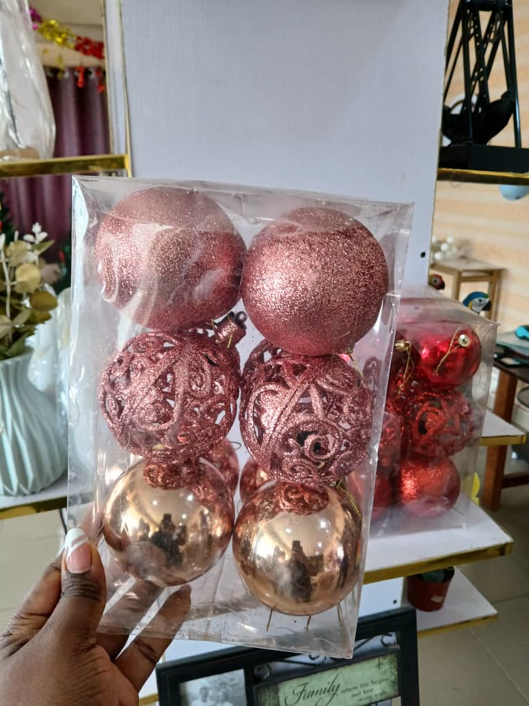 12pcs Baubles Ornaments Image