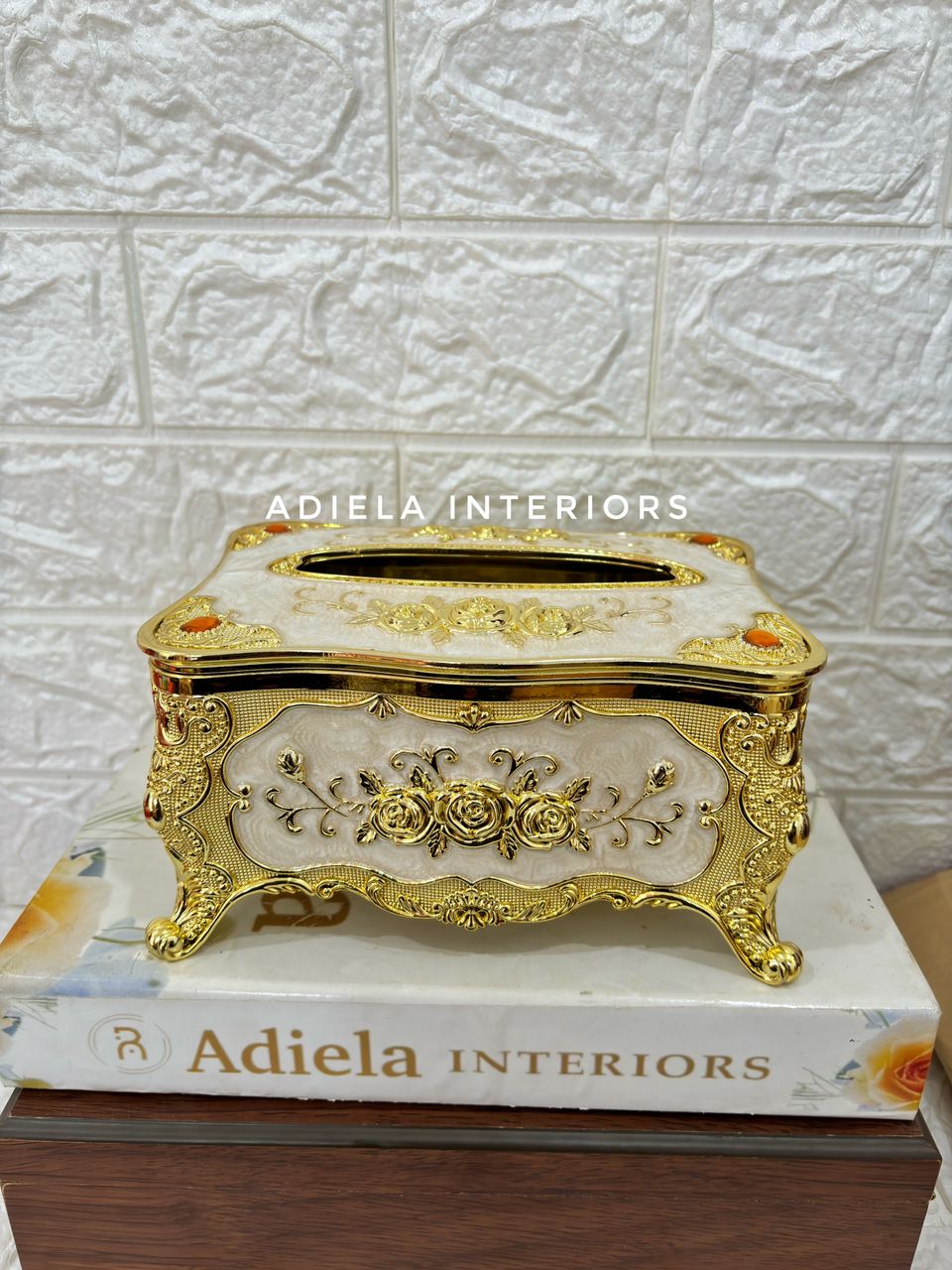 Luxury Tissue Holder Image
