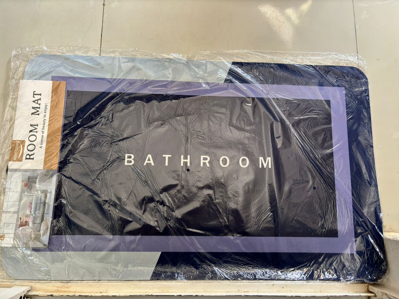 Absorbent Bathroom Mat Image