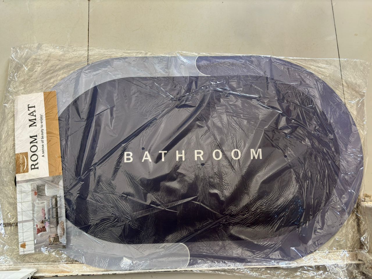 Absorbent Bathroom Mat Image