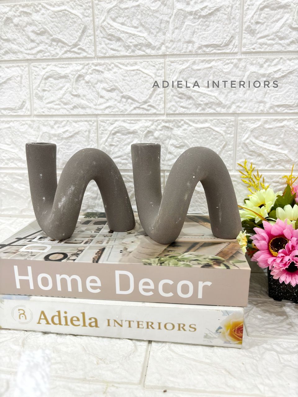 Mini "n" Ceramic Vase/Decor Image