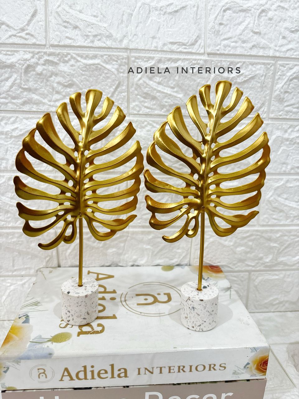 Metal Monstera Leaf Decor Image