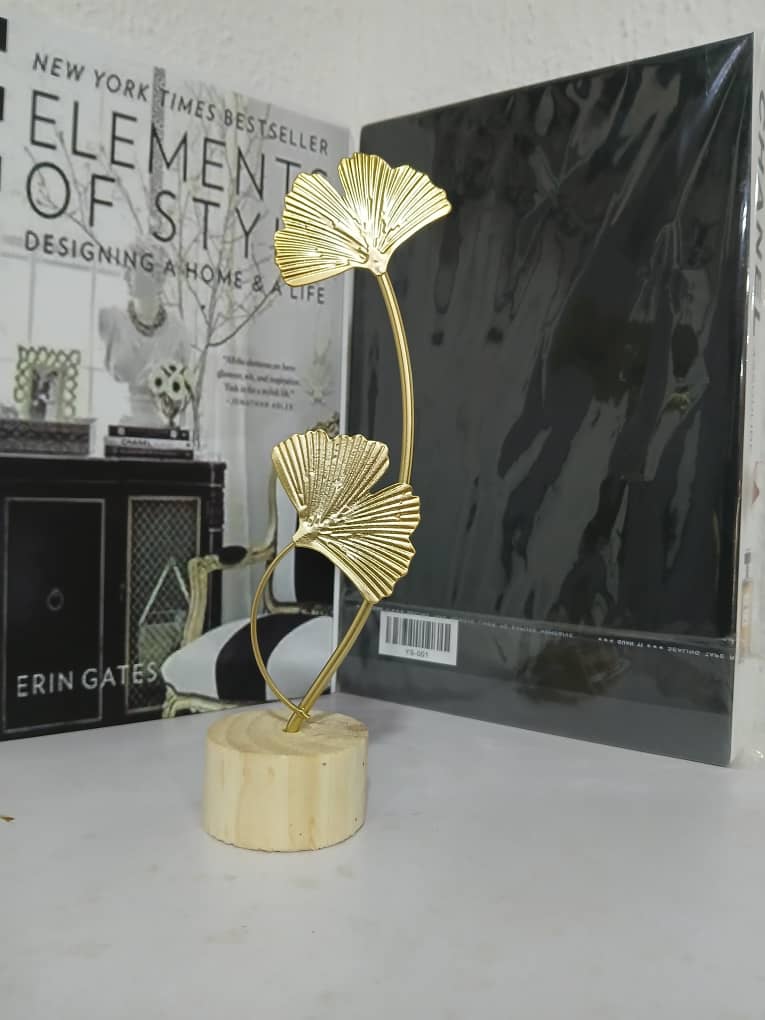 Ginkgo Leaf Metal Decor Image