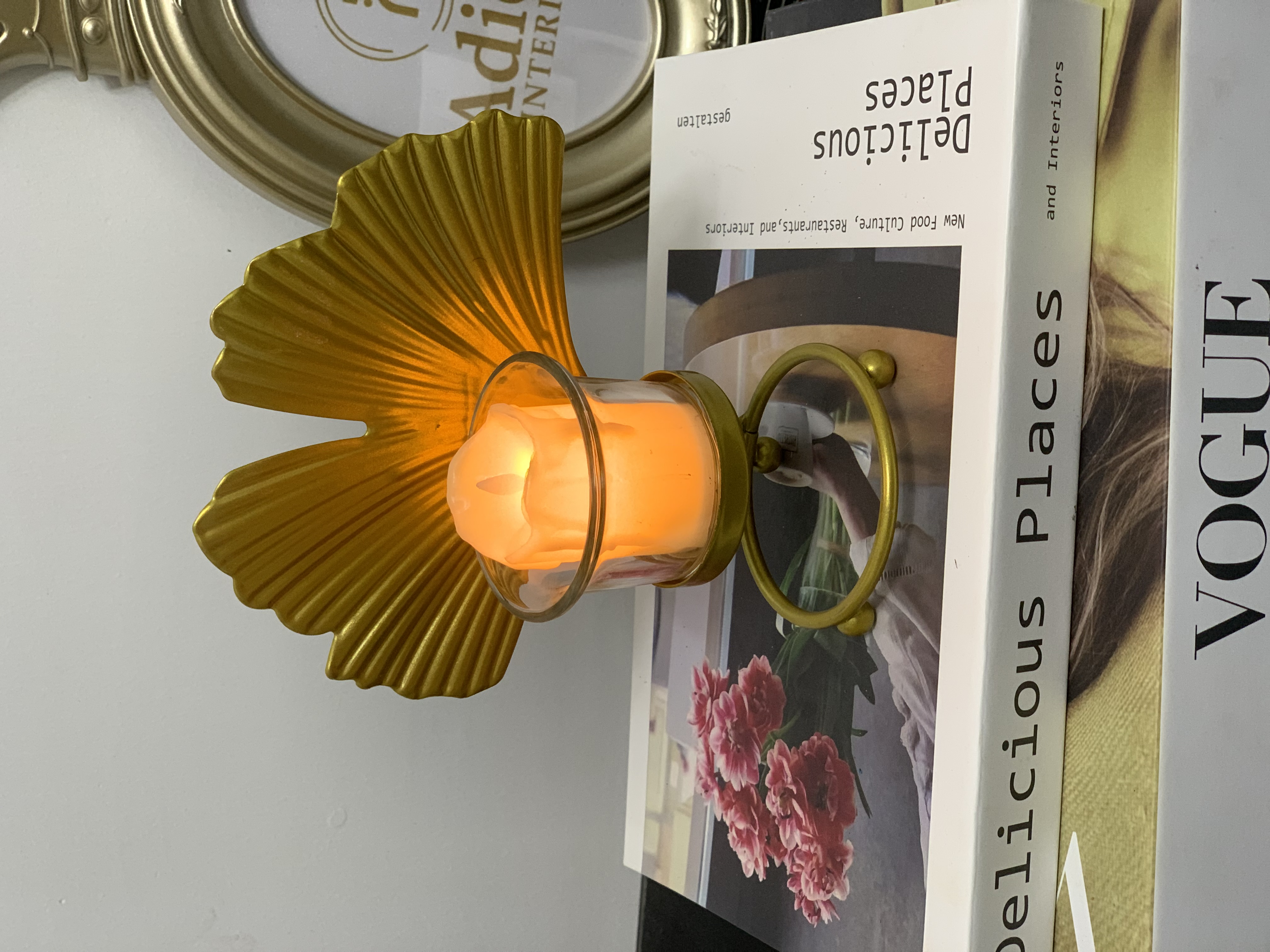 Ginkgo Leaf Decor with faux candle Image