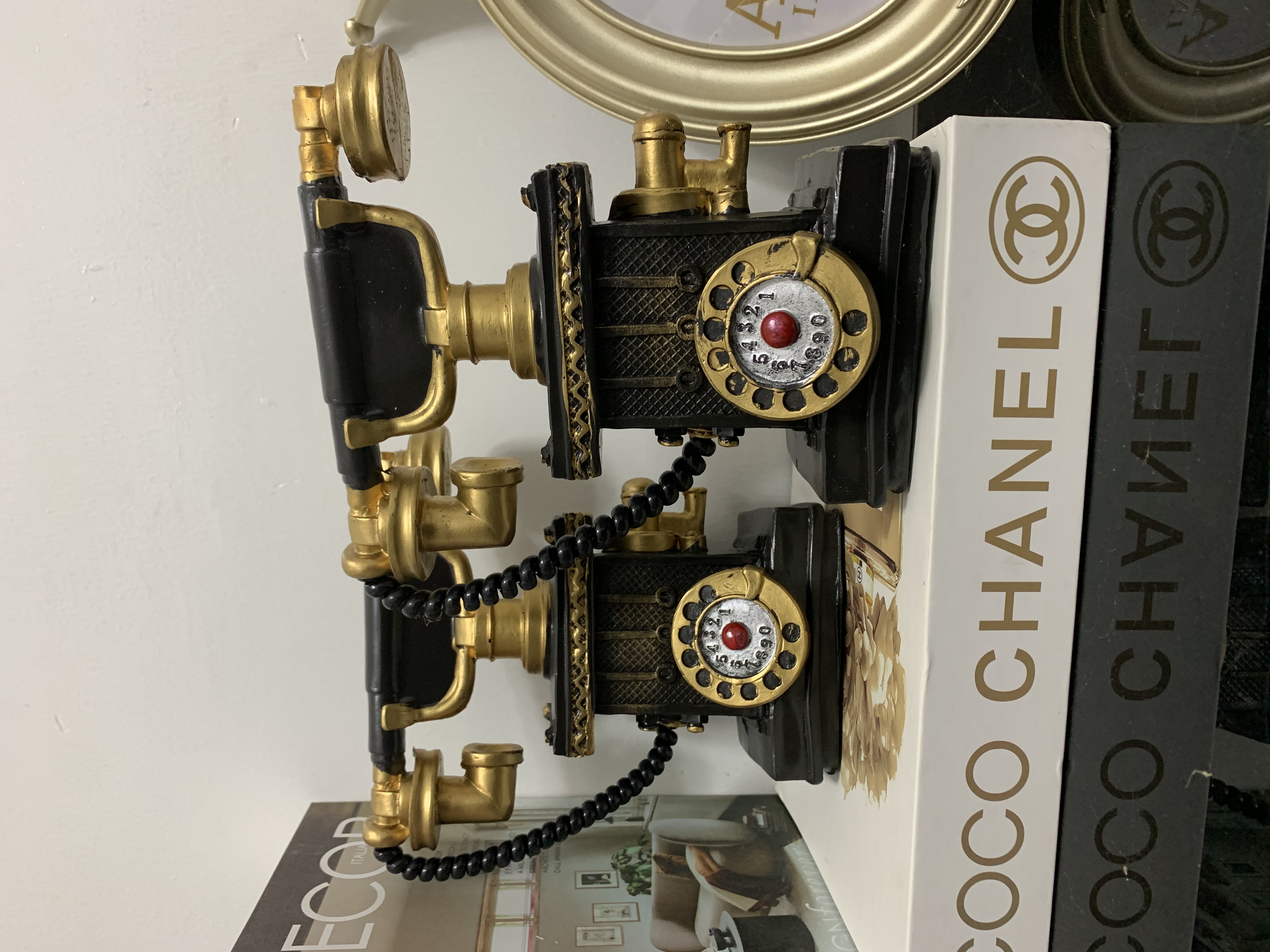Ceramic Telephone Decor Image