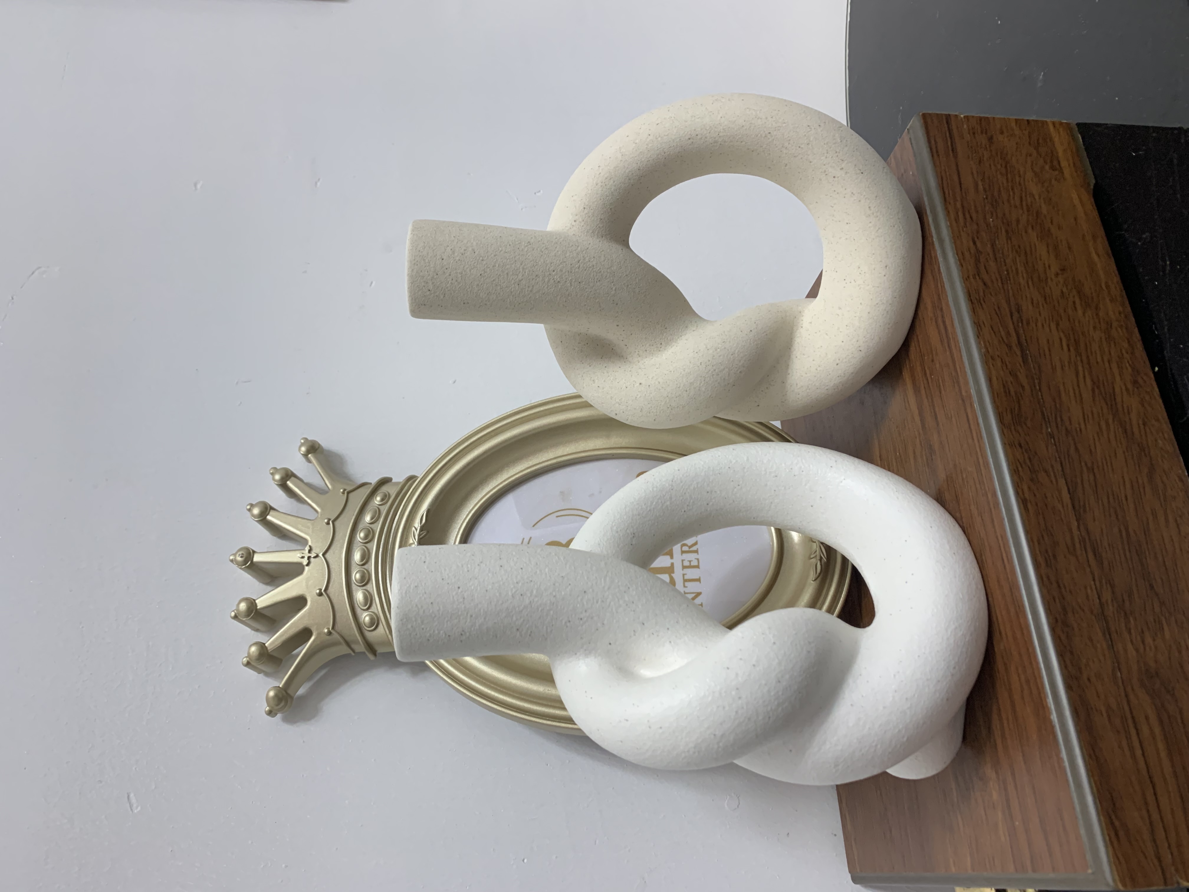 Knot Vase Image