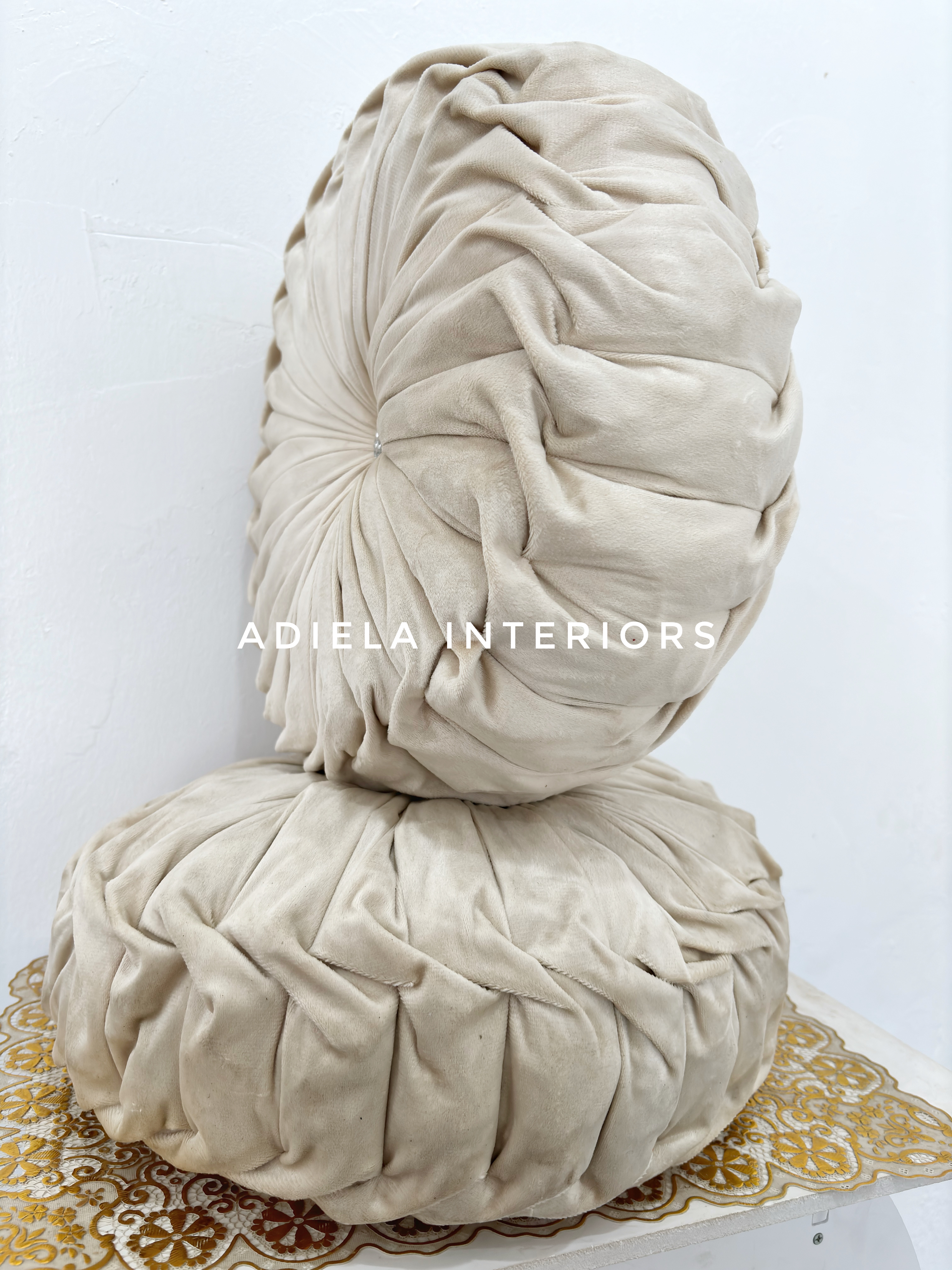 Round Twist Throw Pillow Image