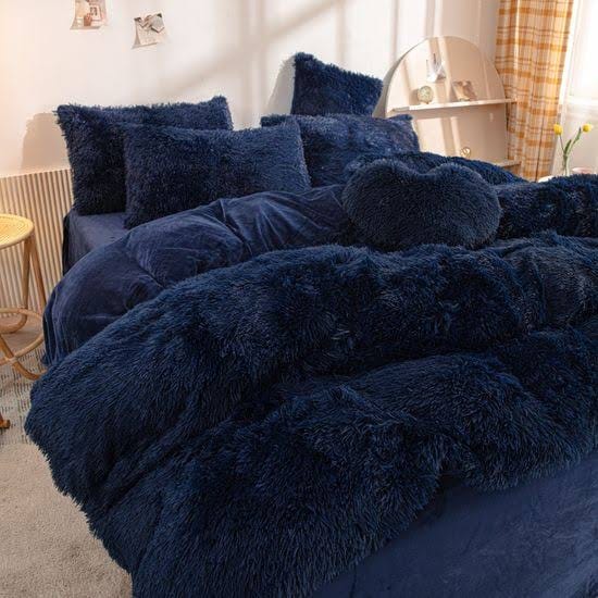 Faux fur Bedding Image