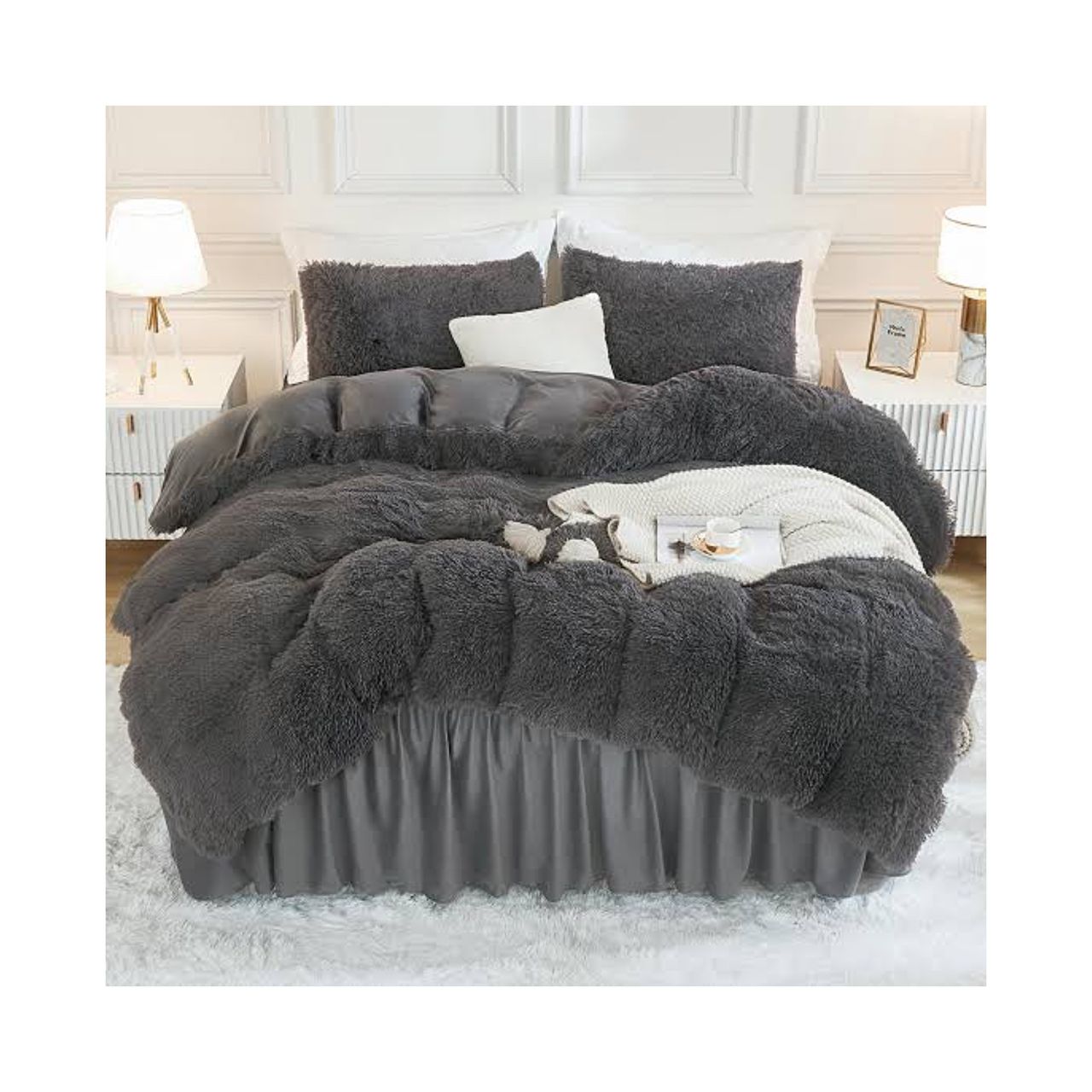 Faux fur Bedding Image
