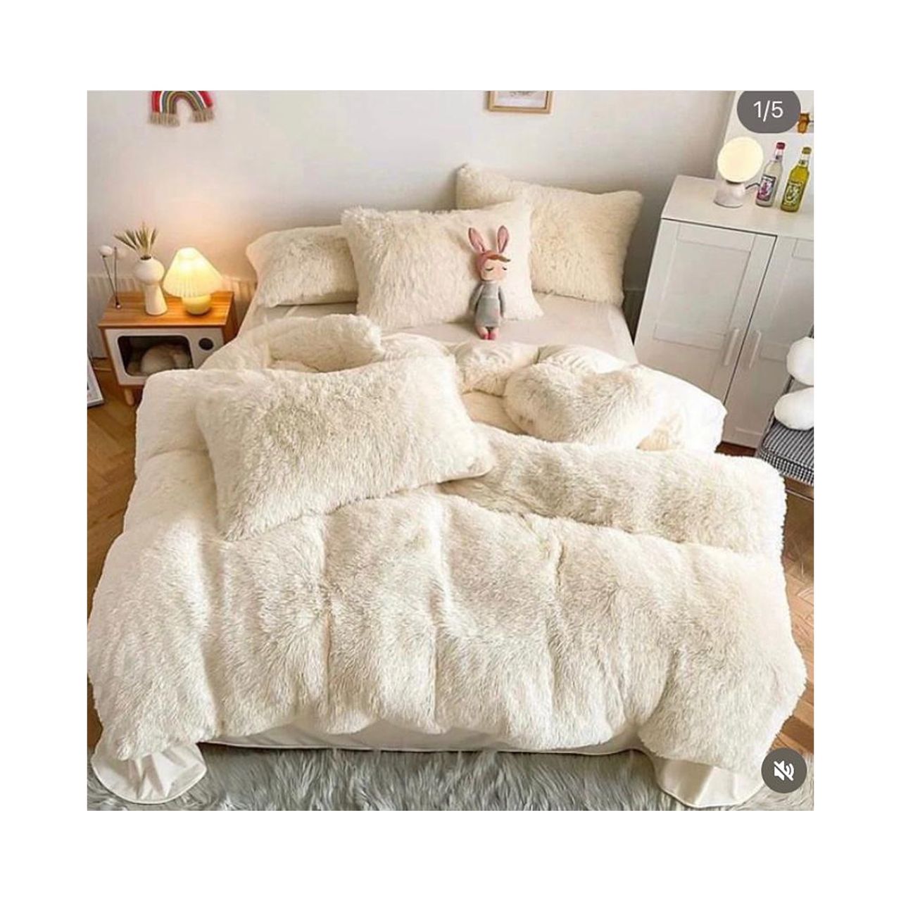 Faux fur Bedding Image