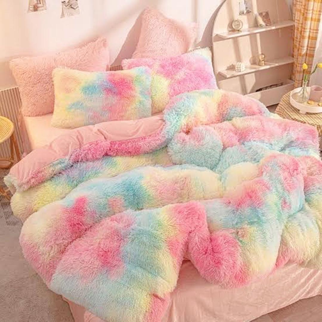 Faux fur Bedding Image