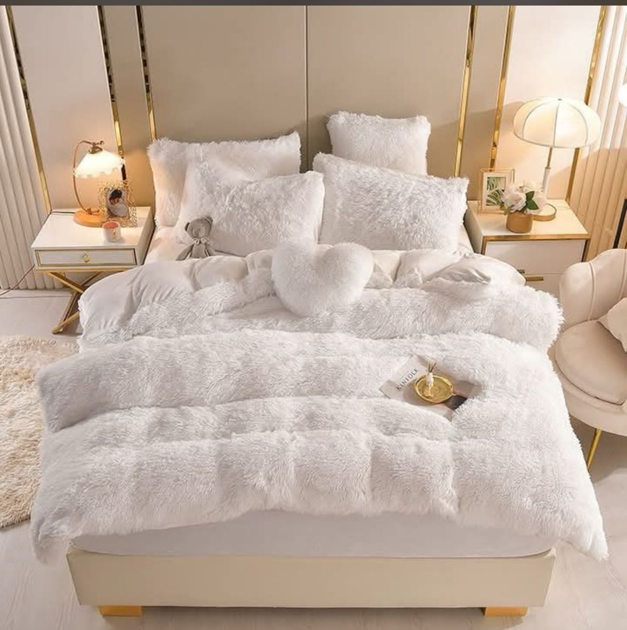 Faux fur Bedding Image