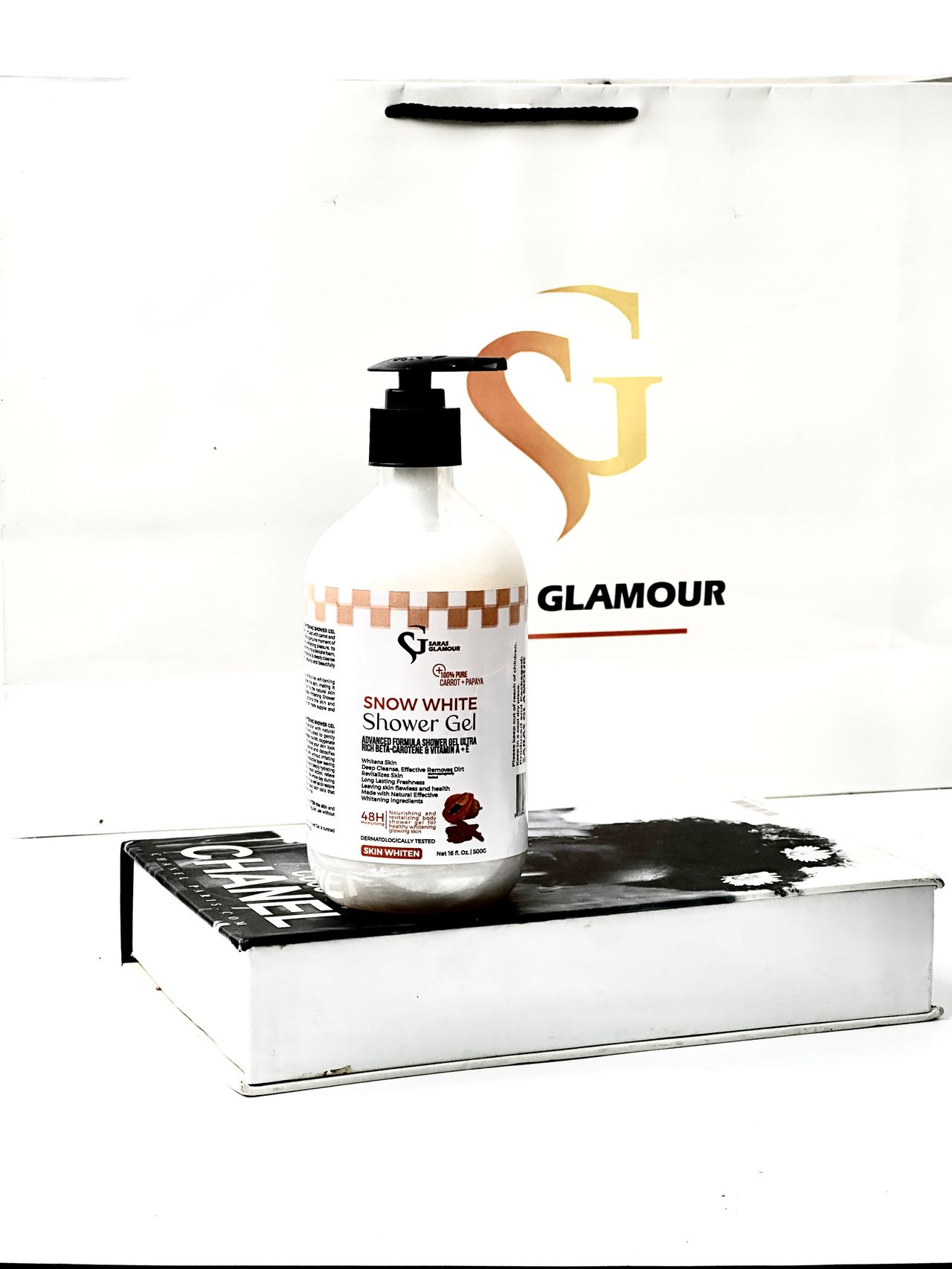 Snow Whitening Shower Gel image