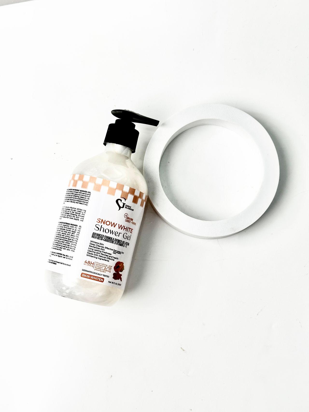 Snow Whitening Shower Gel image