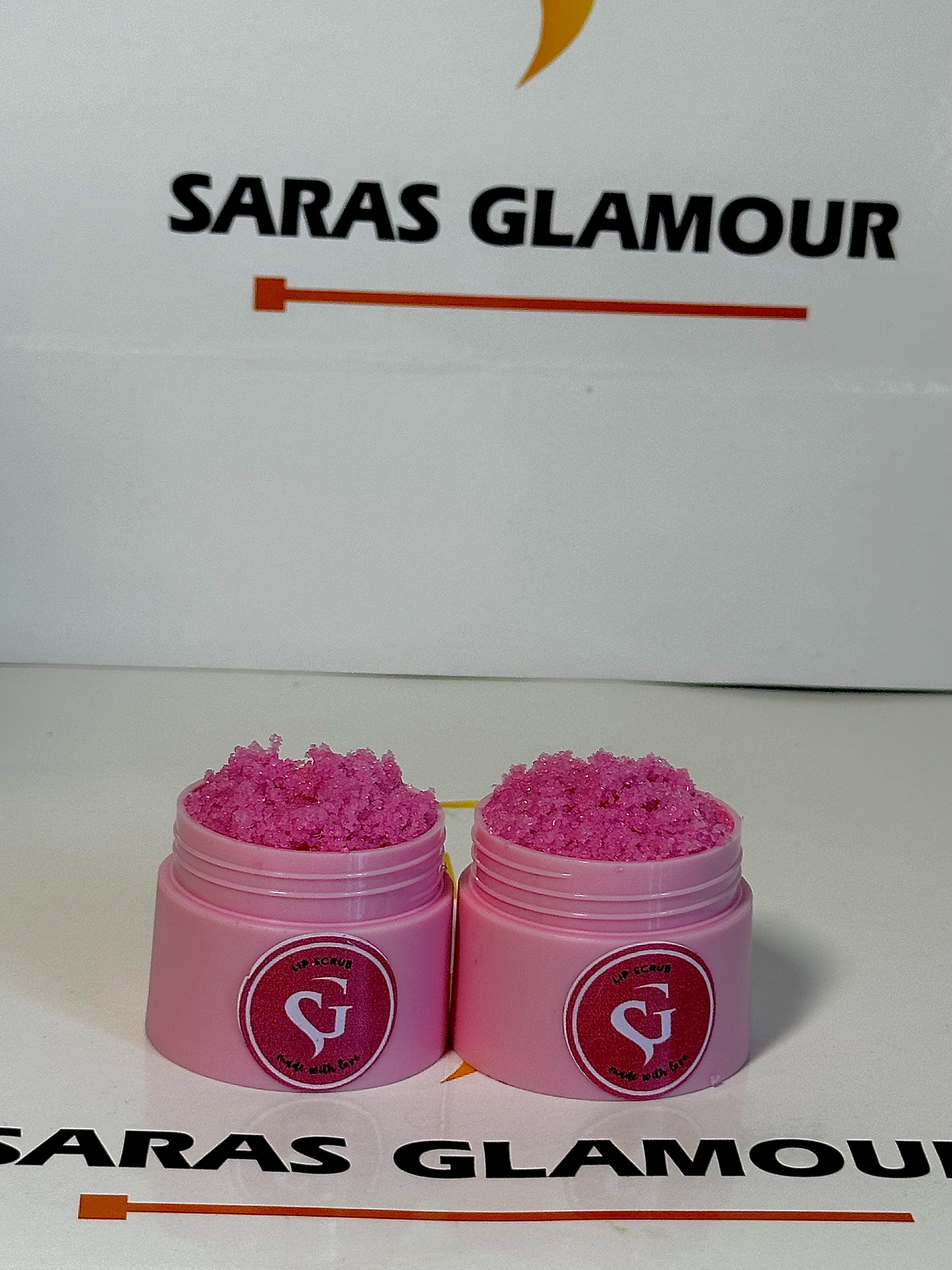 Pinklip Scrub