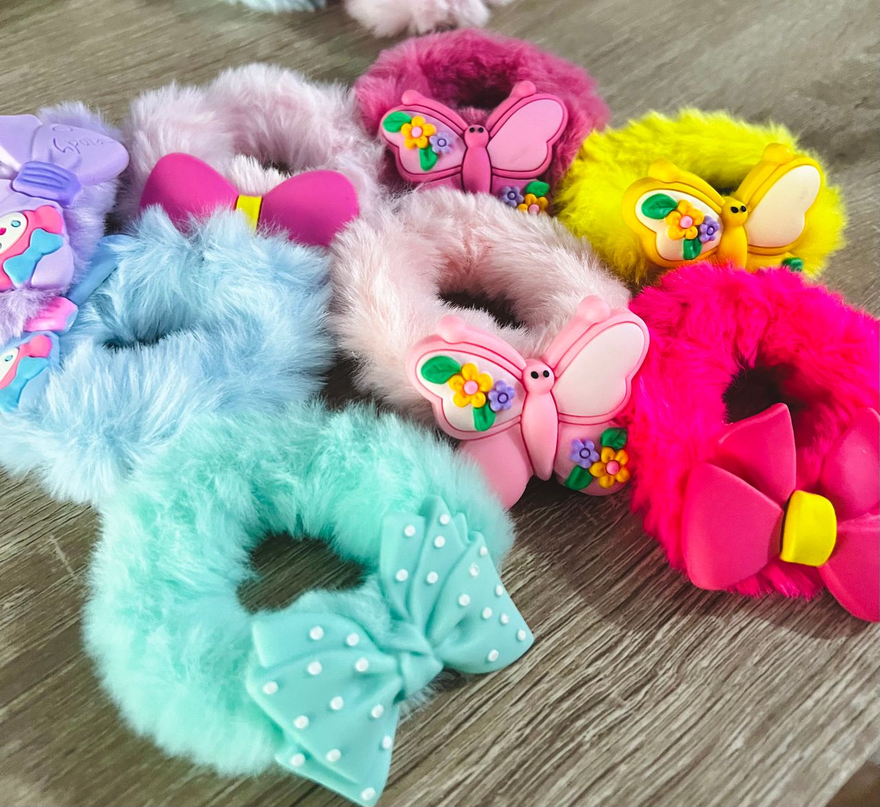 Fur scrunchies image