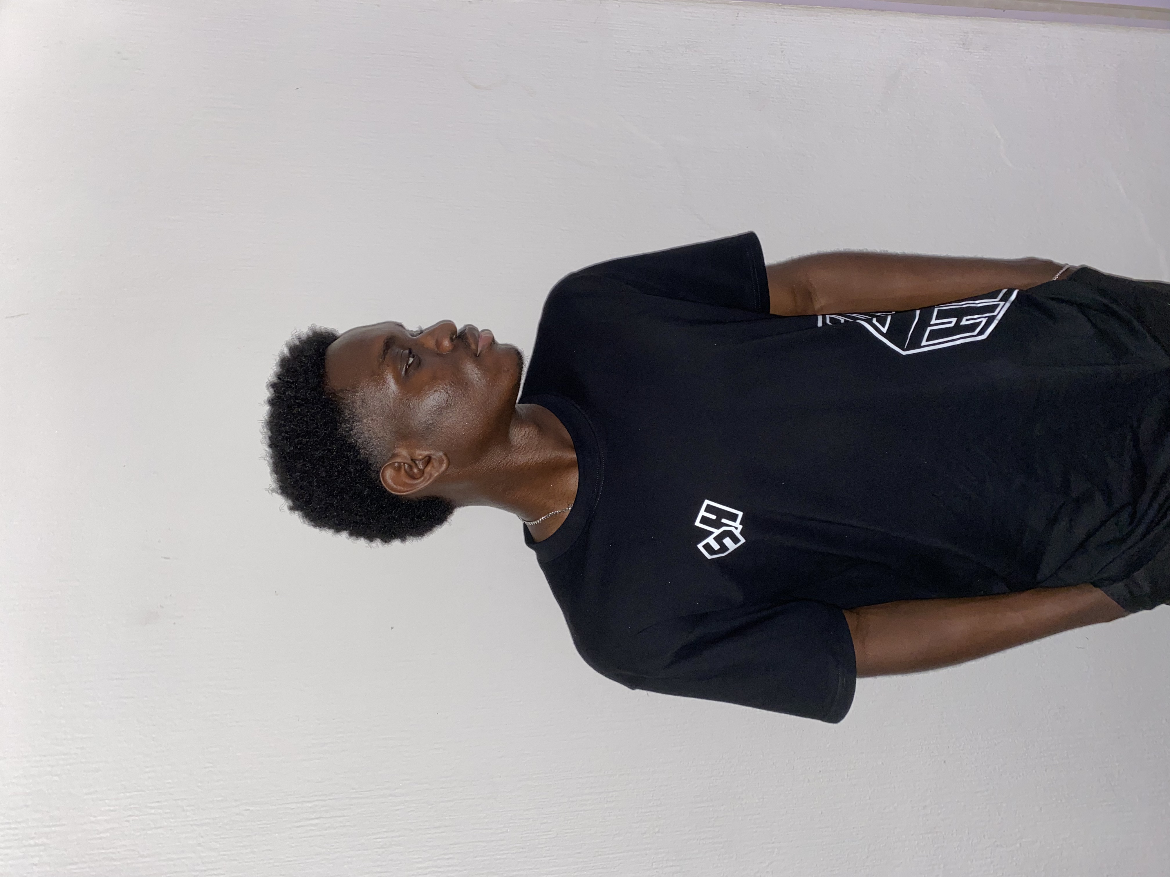 ESSENTIAL TEE image