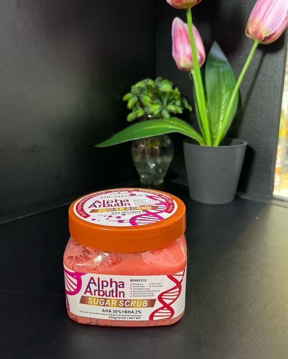 ALPHA ARBUTIN SUGAR SCRUB