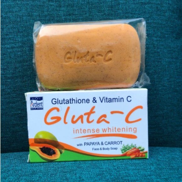 GLUTA C INTENSE WHITENING SOAP