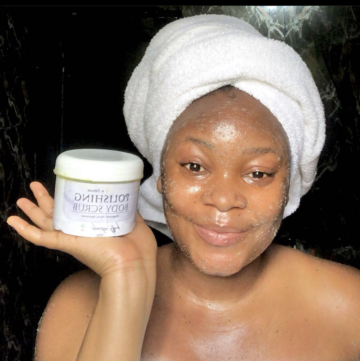 Polishing scrub (lightening scrub )