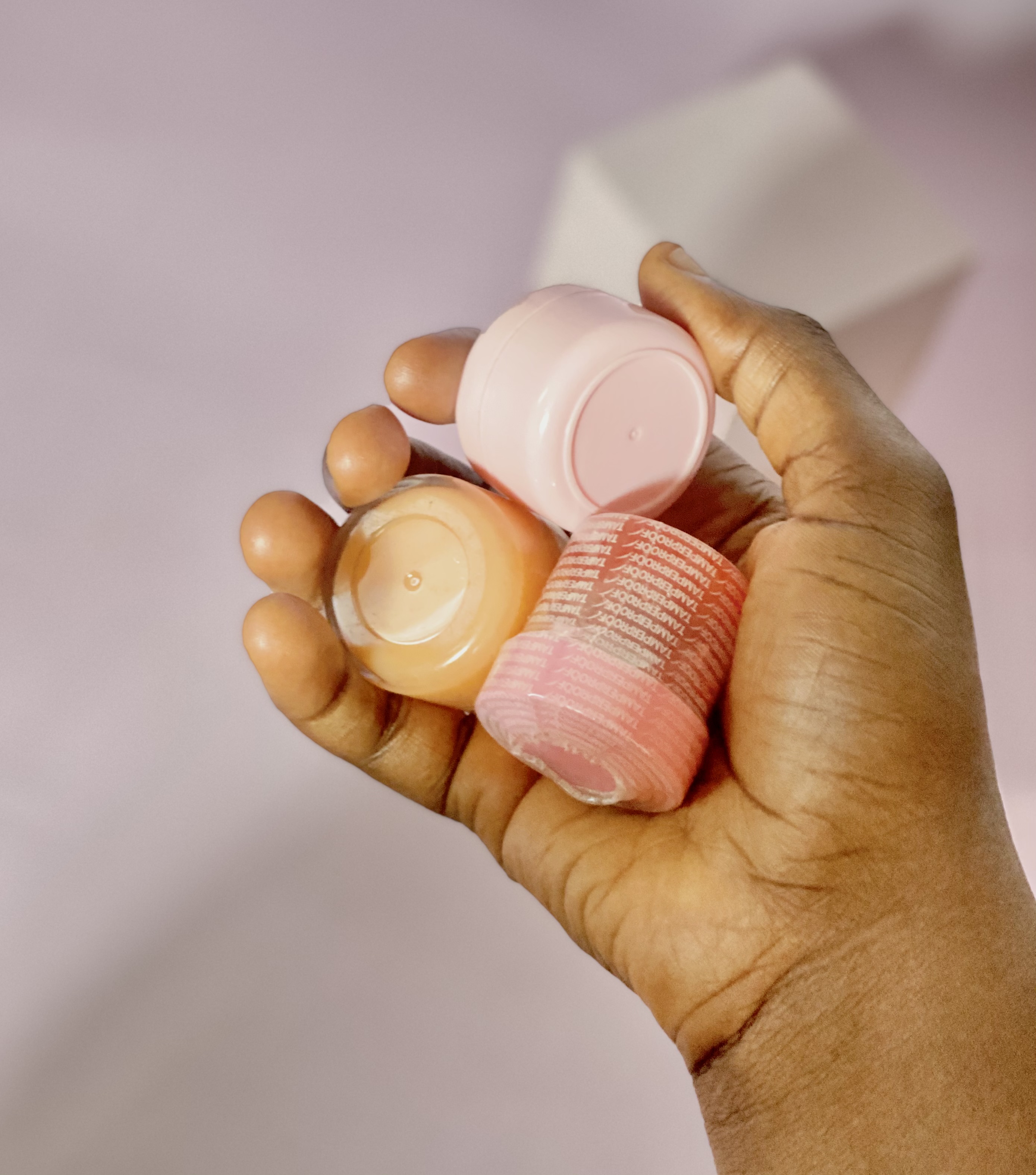 Lips moisturizer