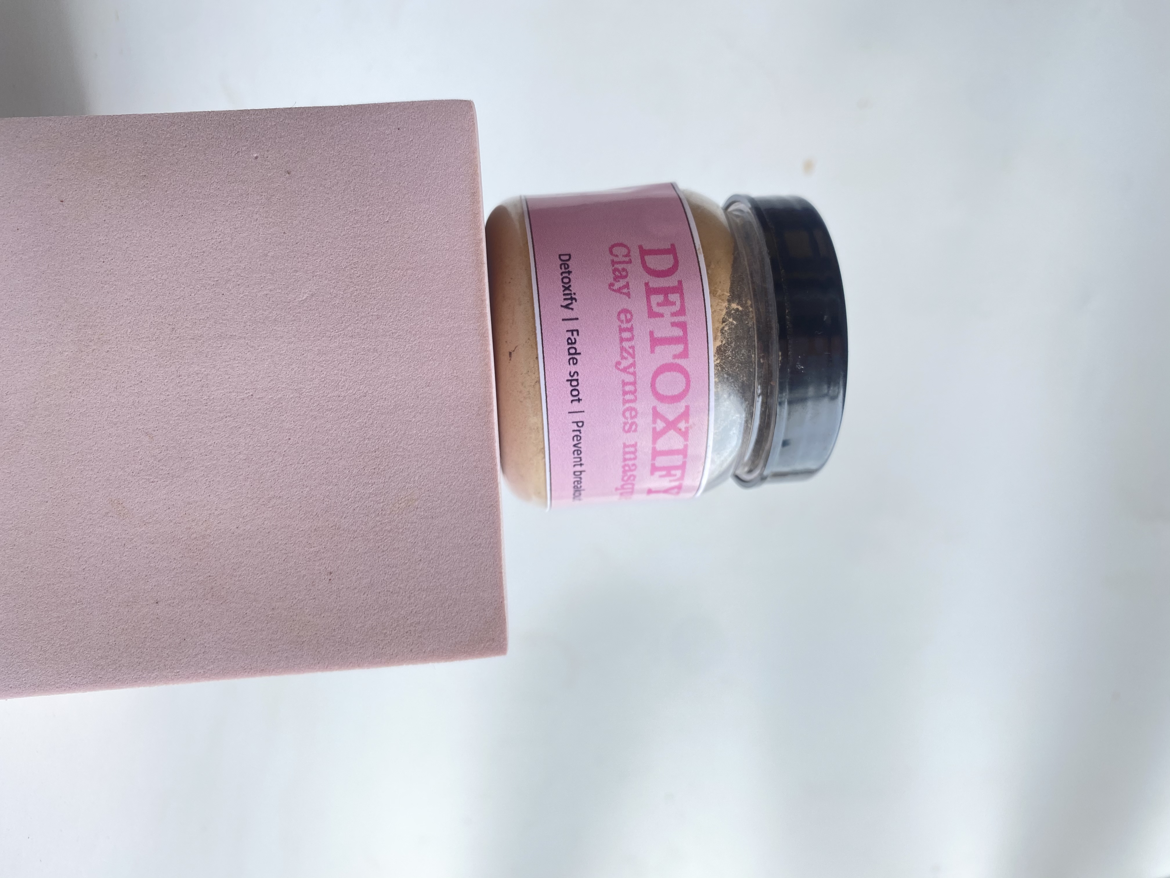 Detoxify clay masque
