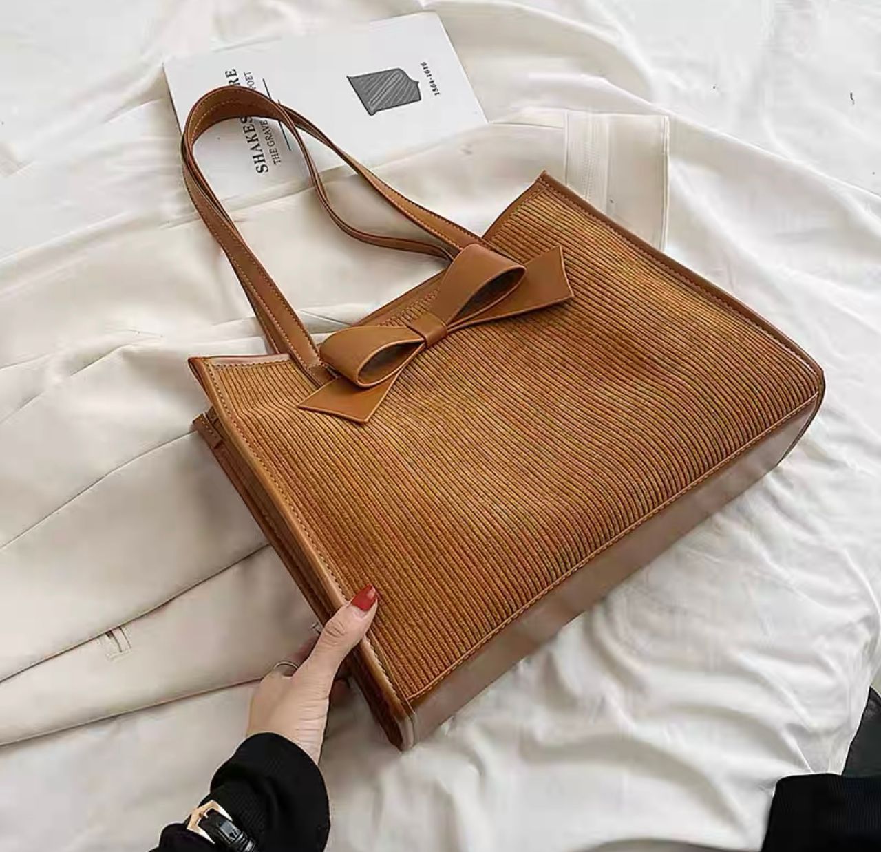 Modern woman corduroy bag BG217 image